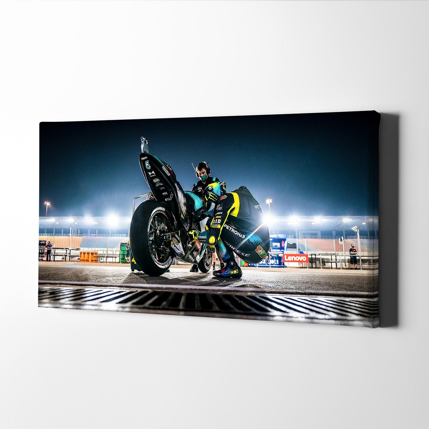 Leinwand Kunstdruck - Valentino Rossi - Ritual Katar 2021 - VR72