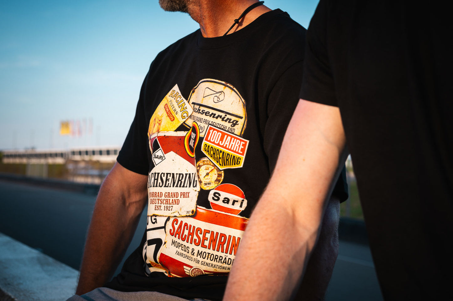Sachsenring "Alte Schule" - schweres Premium-Shirt